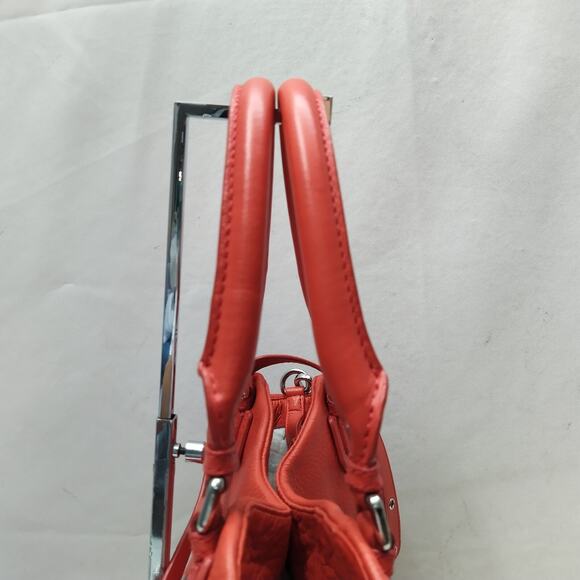 Marc by Marc Jacobs Classic Q Scarlet Red Leather Double Handles Shoulder Bag - Picture 7 of 16